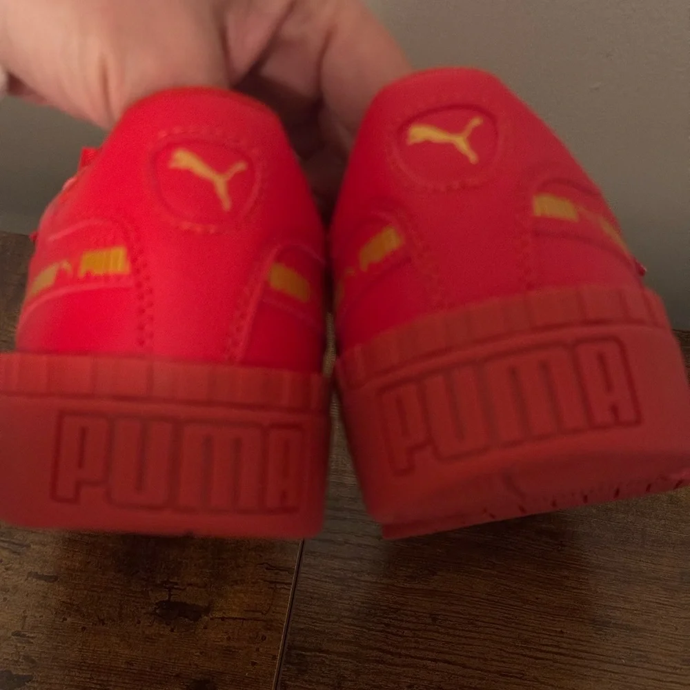 ❤️‍🔥❤️‍🔥 Cali Trainers Puma Fiery Red Sneakers with Yellow Highlights Size 8.5 - Picture 5 of 8
